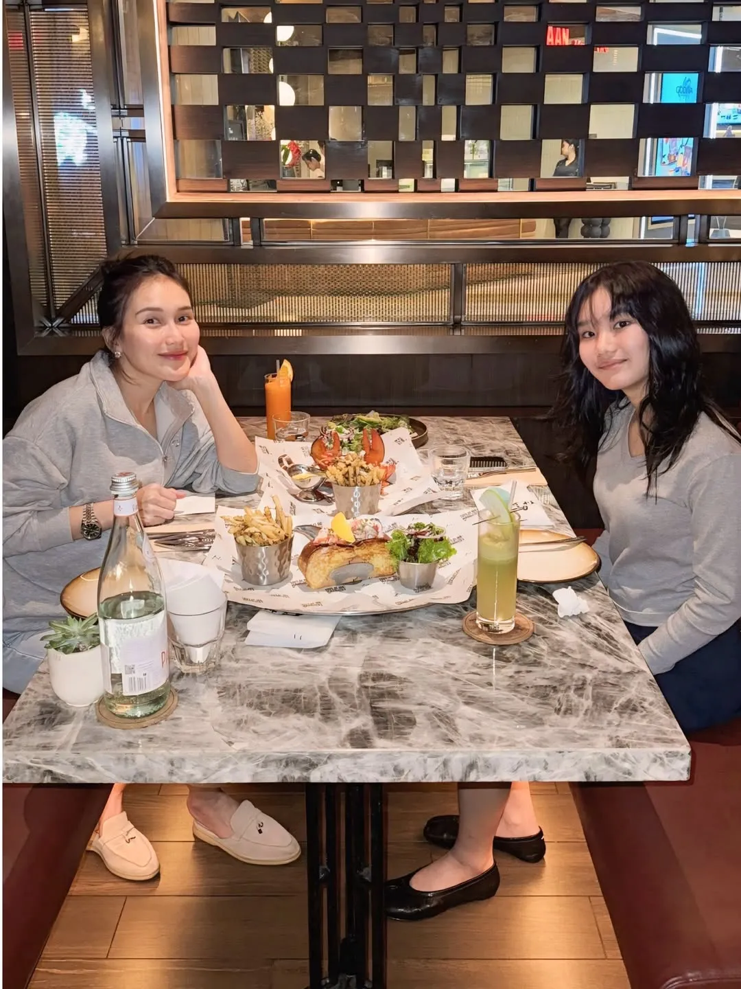 Ayu Ting Ting dan Bilqis quality time bersama. (credit: instagram.com/ayutingting92)