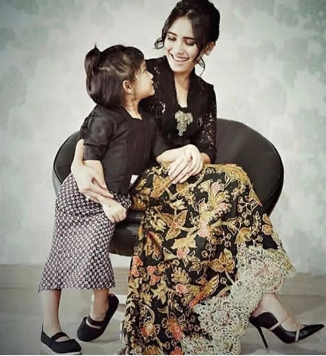 instagram.com/ayutingting92