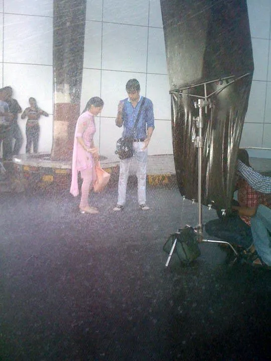Begini perjuangan Shaheer dan Soumya saat syuting 'Navya'. @twitter.com/shaheersoumyafc