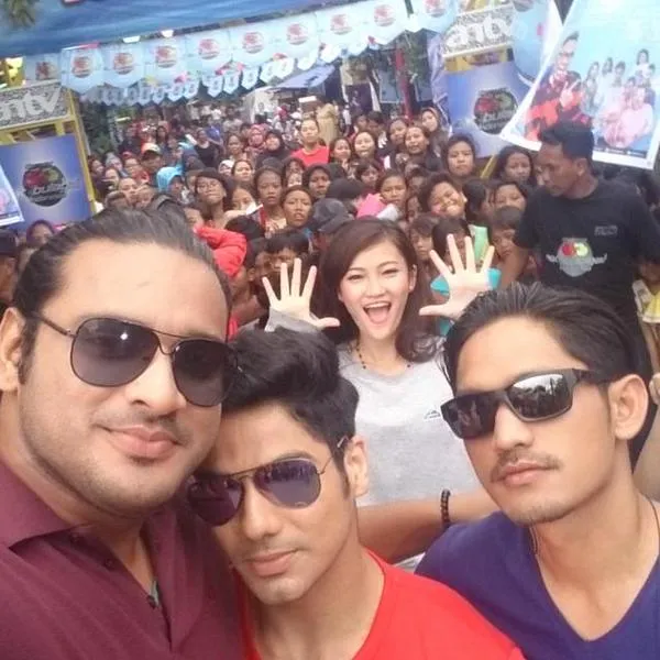 Gantengan mana Lavanya dan Ibnu Jamil? @twitter.com/lavanyabhardwa1