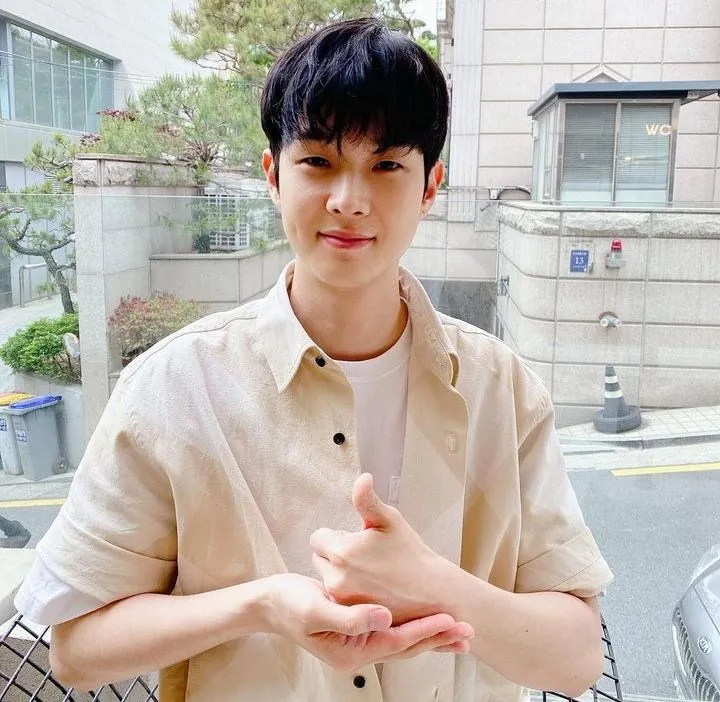 Musik Video yang Dibintangi Choi Woo Shik