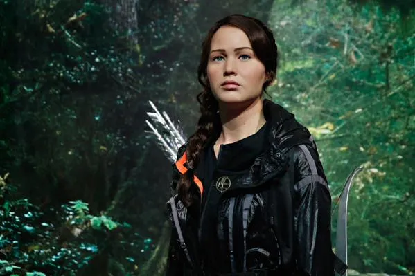 Patung lilin Katniss @twitter.com/NYCWax