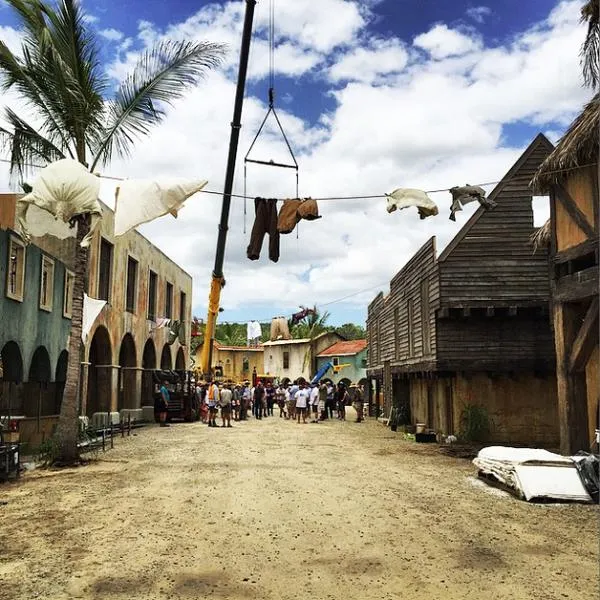 Two weeks until we start shooting Pirates 5. Joachim Rønning just posted a great pic from the set in Australia/©twitter.com/BRUCKHEIMERJB