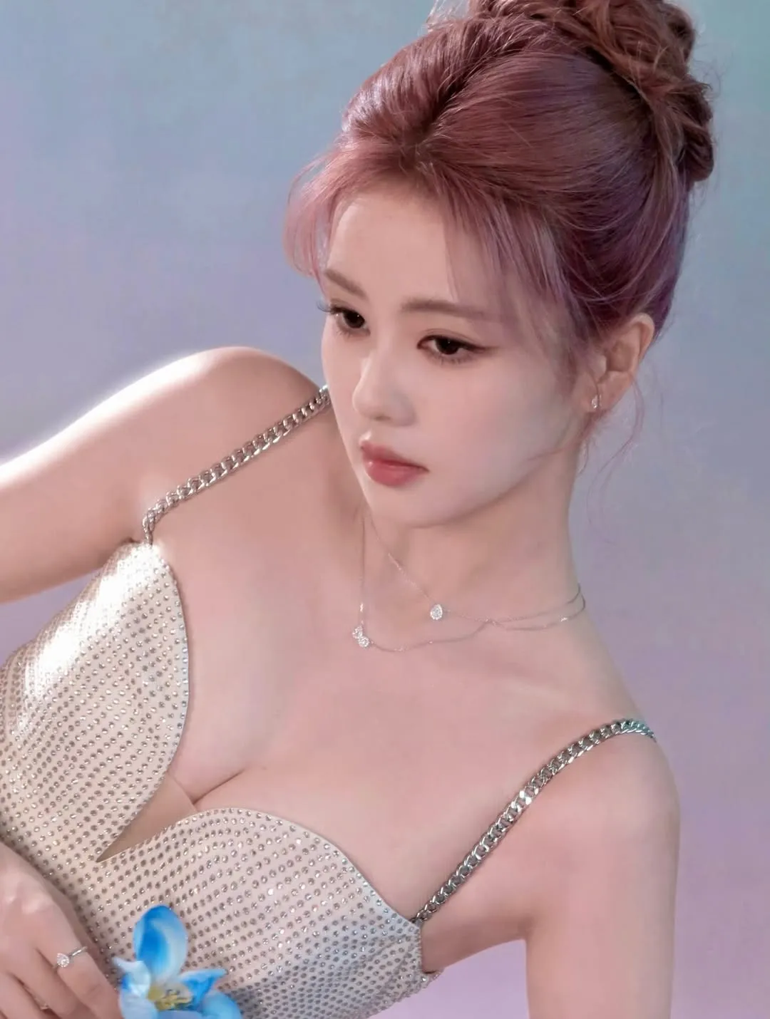 Bai Lu - instagram.com/@bailu.official.fanclub