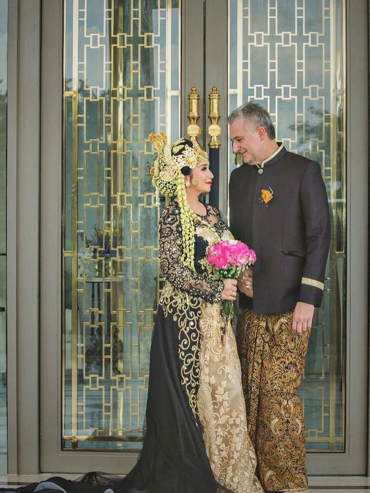 Baby Margaretha tidak mempermasalahkan perbedaan usia. (Credit: instagram.com/chrisconsul)