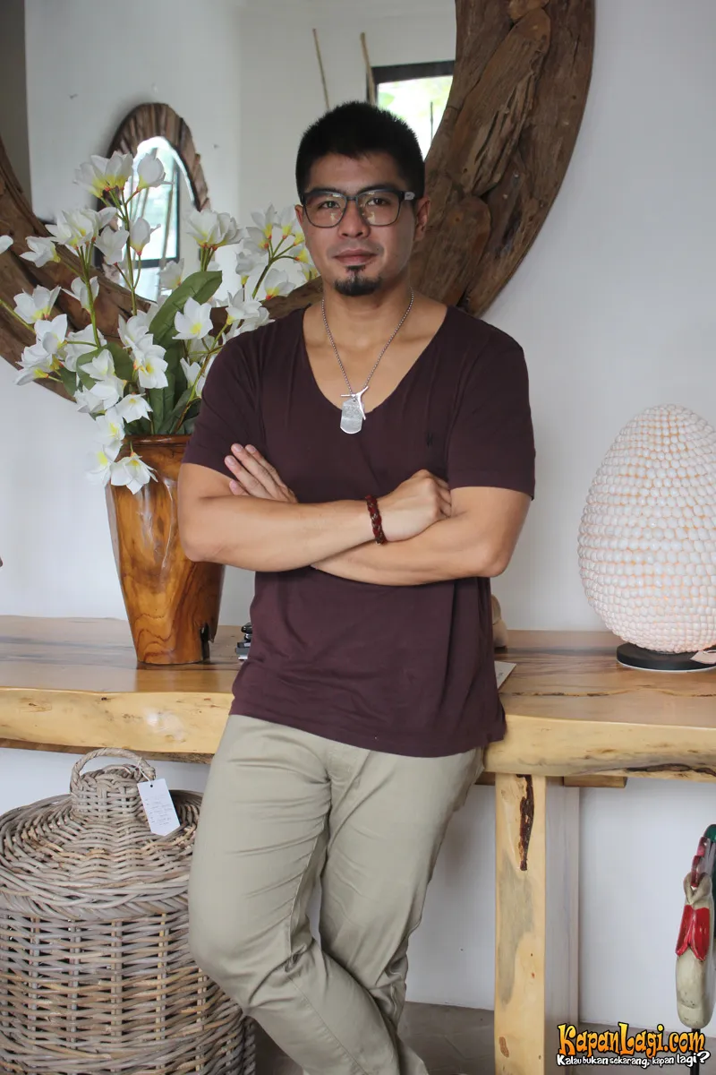 Bams akhirnya mengakhiri masa lajangnya.