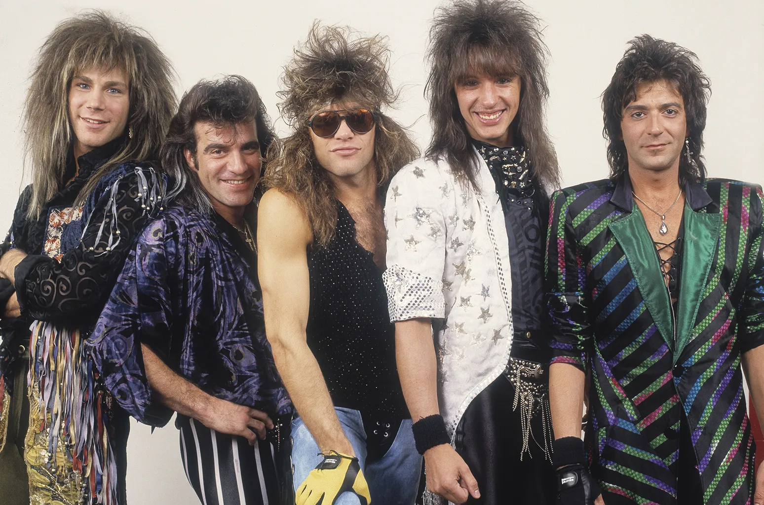 Bon Jovi juga buka suara soal omongan orang tentang julukan untuk dirinya sebagai sang bintang rock dengan pernikahan terlama © billboard.com