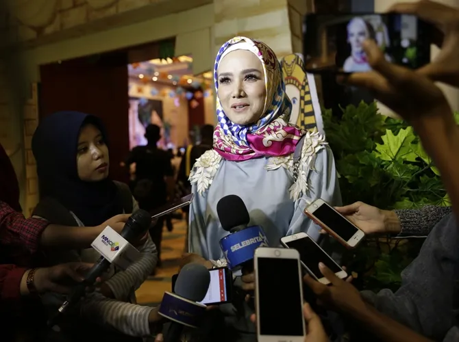 Mulan tak ambil pusing dengan komentar netizen. © KapanLagi.com/Agus Apriyanto 