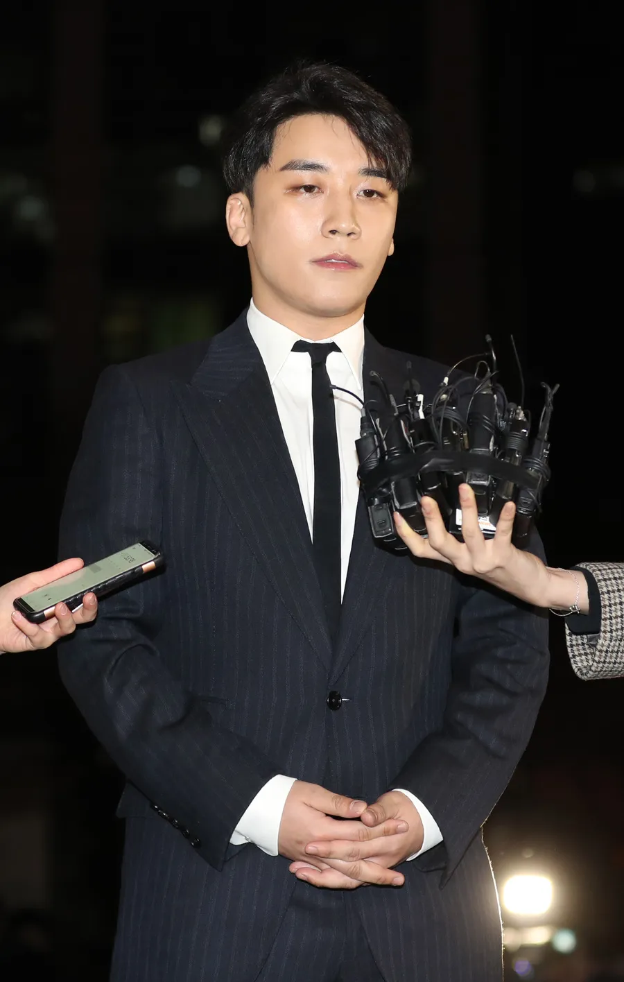 Seungri ucapkan permohonan maaf pada publik © AFP