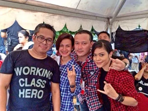 Banyu Biru dan sejumlah artis memberikan dukungan untuk Jokowi.