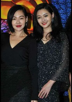 Penampilan pertama Barbie Hsu di depan hadapan publik setelah melahirkan. @xin.msn.com