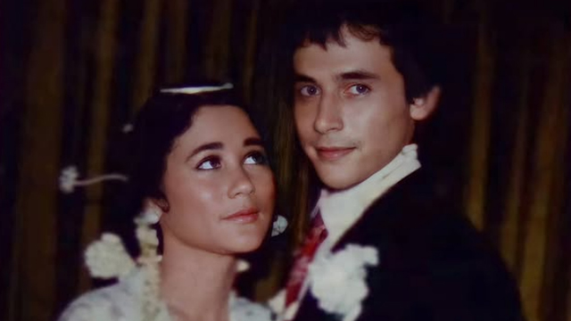 Suzanna & Barry Prima in the film Sundel Bolong. (via Instagram suzzannaofficial)