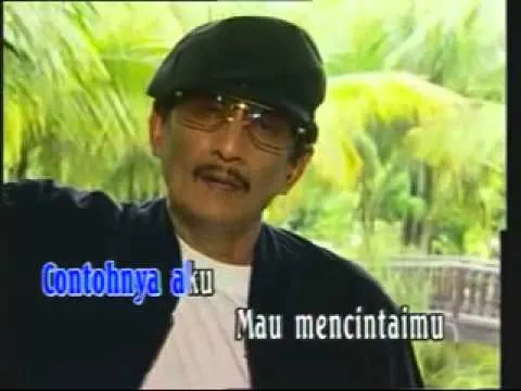 Basofi Sudirman pelantun Tidak Semua Laki-Laki sekaligus Gubernur Jawa Timur pada era Orde Baru © Youtube.com