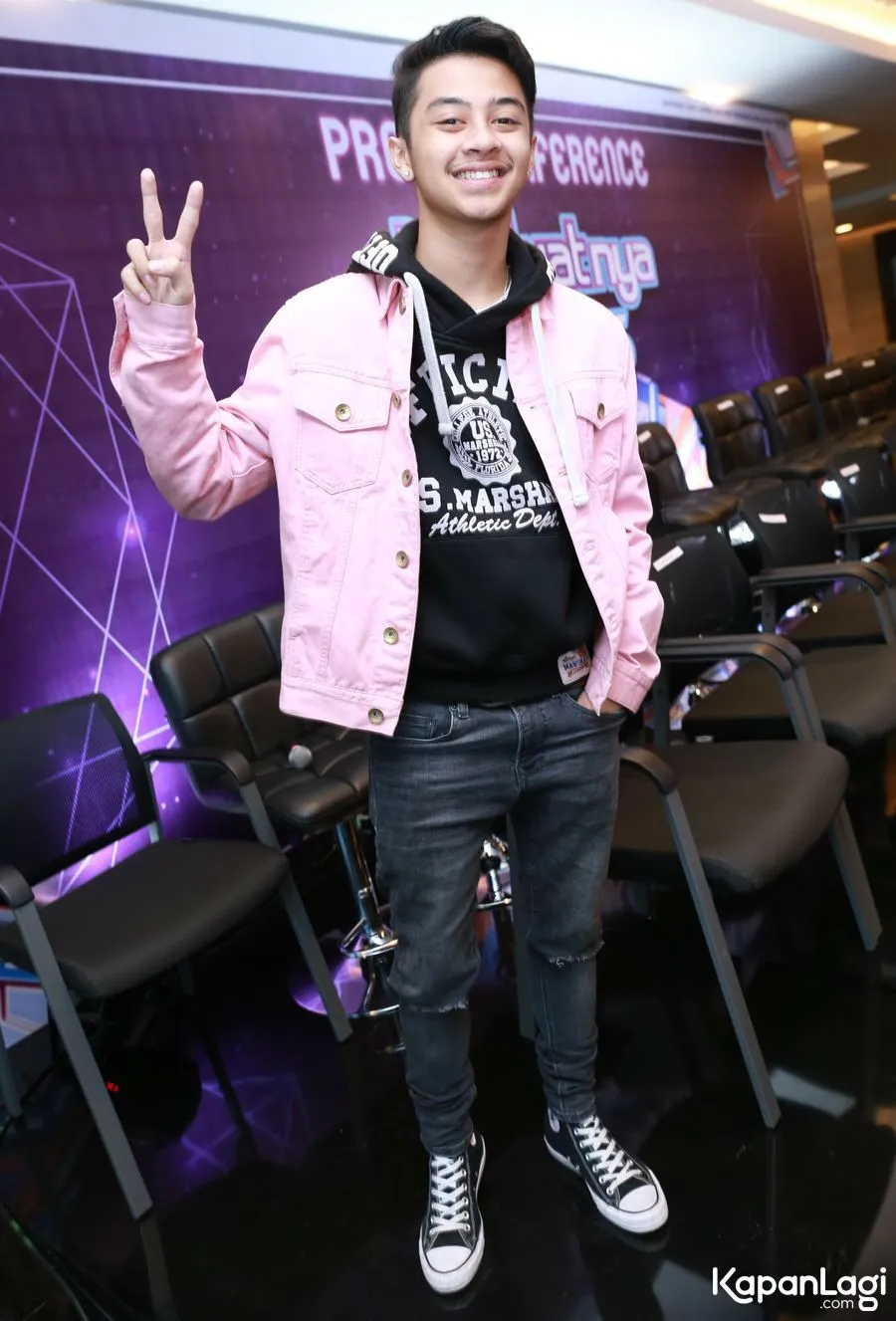 Bastian Steel akan menjadi host di acara Dahsyatnya Awards. (Credit: kapanlagi.com/Agus Apriyanto)
