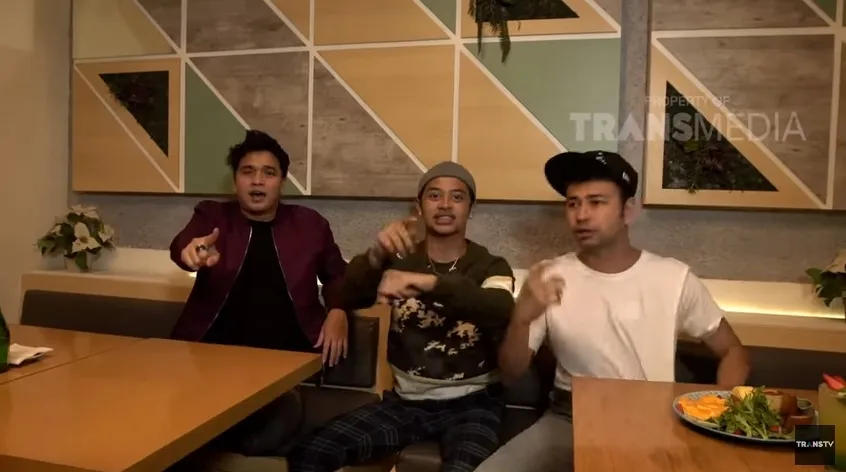 Bastian ungkap dirinya pernah jadian dengan Chelsea Islan ©youtube/transtvofficial