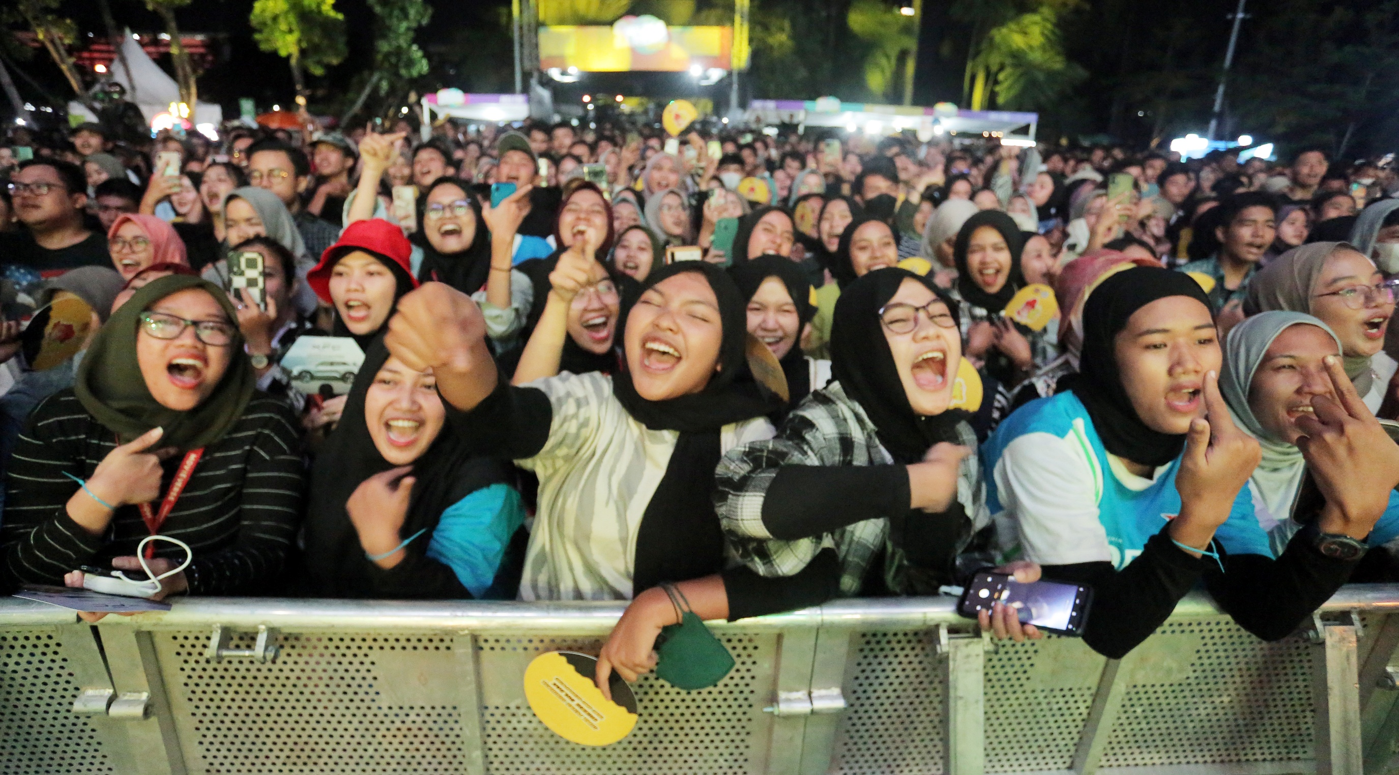 Rangkuman Keseruan Kapanlagi Buka Bareng 2023, Ribuan Penonton Ambyar ...