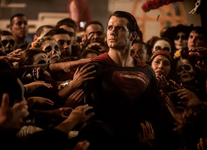Henry Cavill bocorkan adegan prolog 'BATMAN VS SUPERMAN: DAWN OF JUSTICE' @aceshowbiz