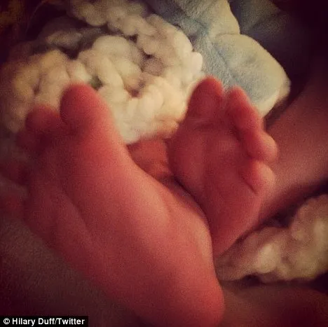 Kaki Bayi Hilary