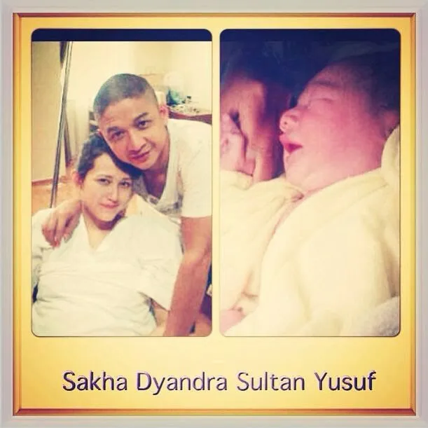 Pasha Ungu, Adelia Wilhelmina dan anak laki-laki mereka, Sakha Syandra Sultan Yusuf