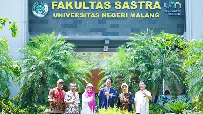 Vakum kuliah, Bayu Skak fokus pada YOWIS BEN (Credit: instagram.com/moektito)