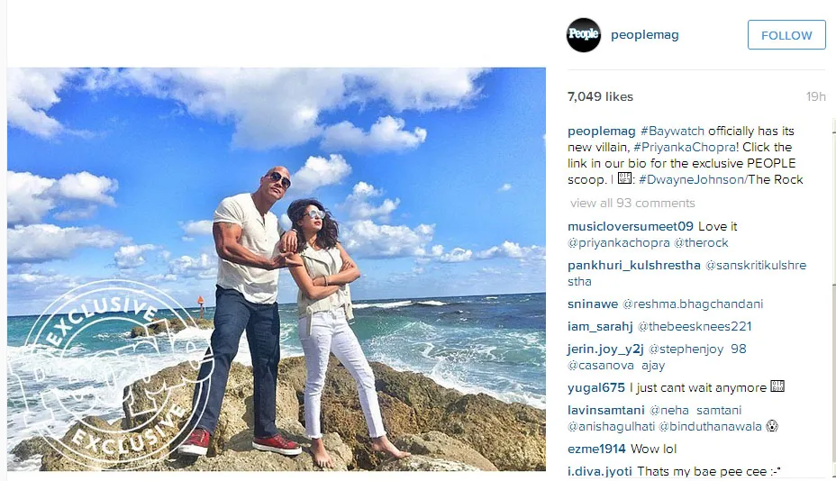 Ini dia pose Dwayne dan Priyanka di tepi pantai yang indah © Instagram.com/peoplemag