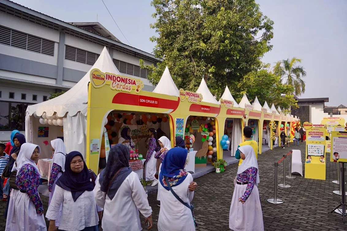 Bazaar UMKM DANCOW Indonesia Cerdas di GOR Cipulir. (c) Muhammad Fachri Darmawan/KapanLagi