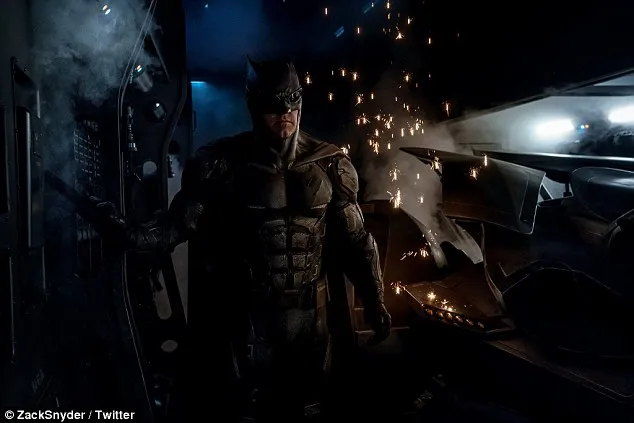Kostum Baru Batman © Twitter Zack Snyder