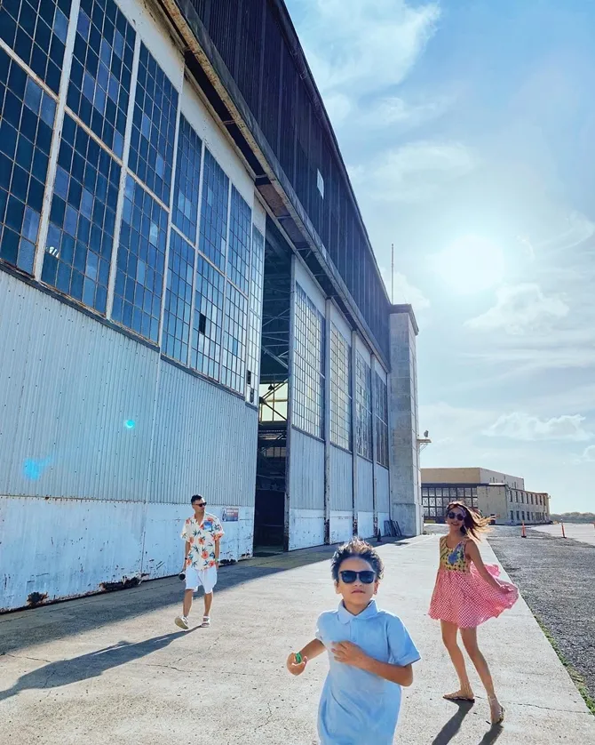 Keceriaan keluarga BCL saat liburan di Hawaii (Credit: instagram.com/bclsinclair)