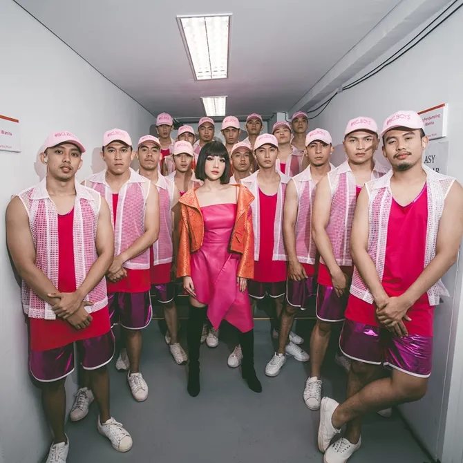 © instagram.com/bclsinclair