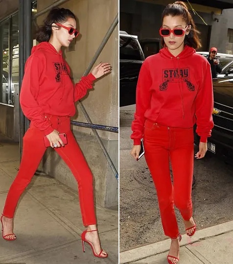 Bella dalam balutan outfit serba merah, keren? © istimewa