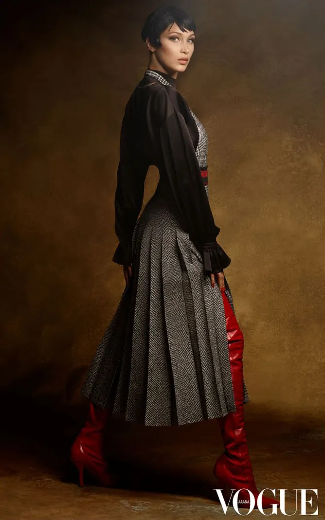 Foto-foto Bella kali ini diabadikan oleh desainer kondang Karl Lagerfeld © Vogue Arabia