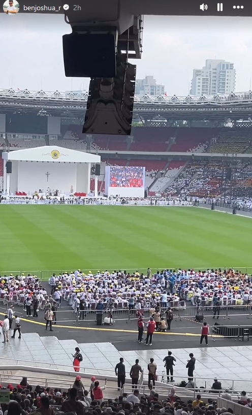 Ben Joshua mass with the Pope at GBK © instagram.com/benjoshua_r/