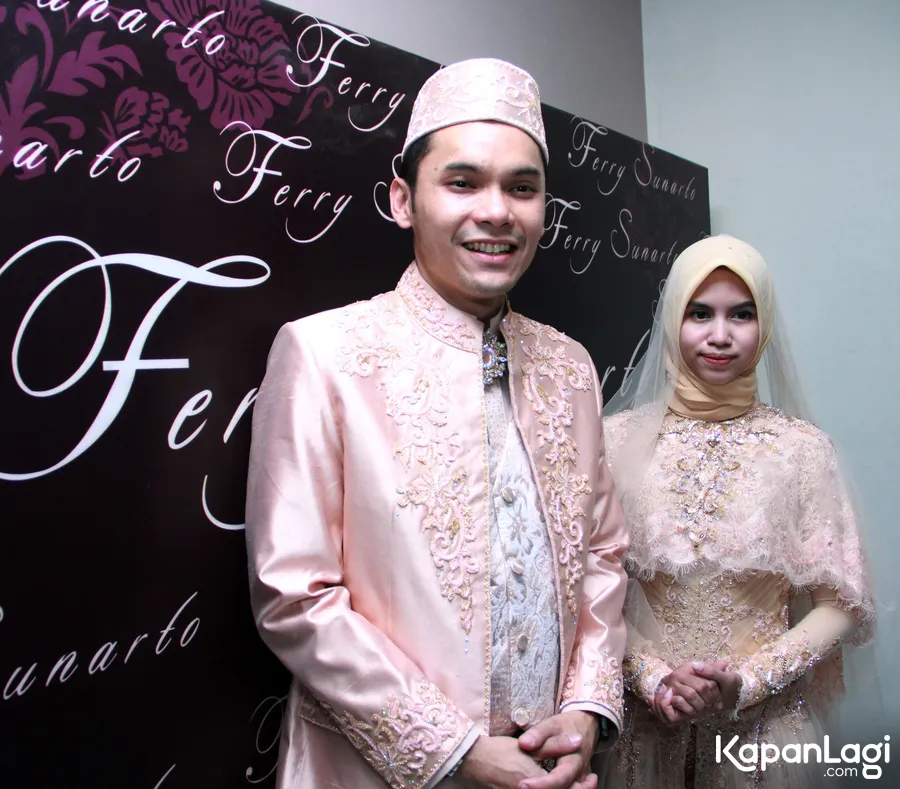 Beda sembilan tahun bukan penghalang cinta Ben dan Ines © Muhammad Akrom Sukarya