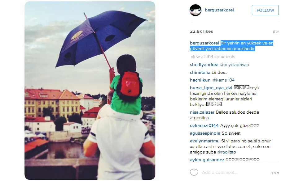 Halit gendong Ali, menyenangkan ya? © instagram.com/berguzarkorel