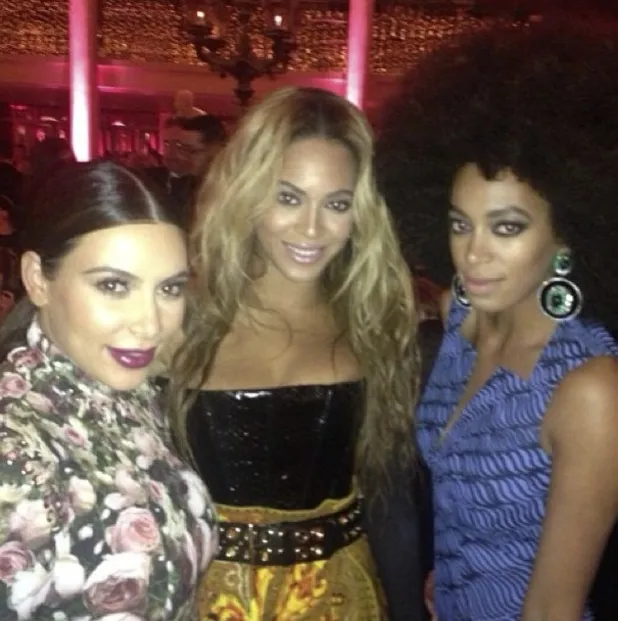 Beyonce, Solange dan Kim Kardashian dalam sebuah acara 