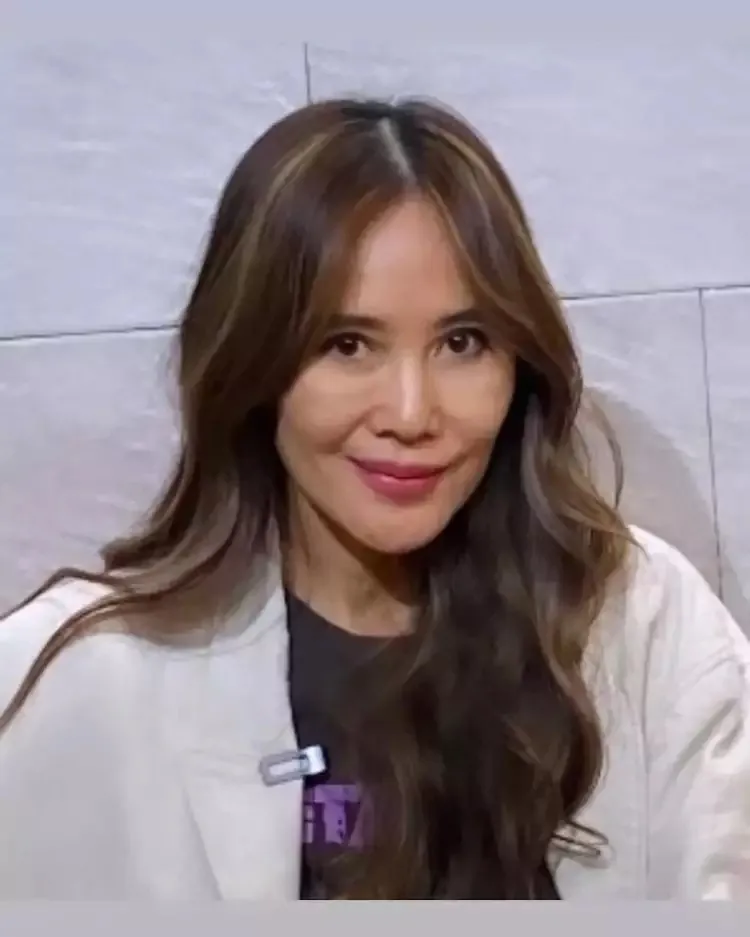 Potret terbaru Ina Thomas usai jalani operasi plastik di Korea Selatan (Sumber: Instagram/@inathomas)