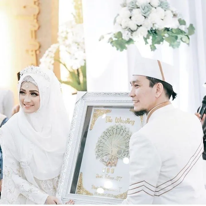 Instagram @sindyoursofficial