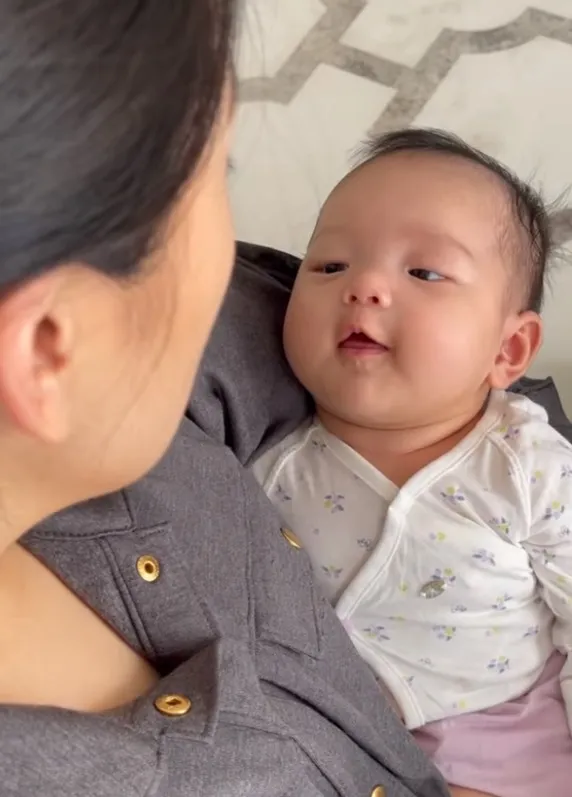 Potret Baby Julia Eden dan Jessica Tanoe (Sumber: Instagram/jessicatanoe)