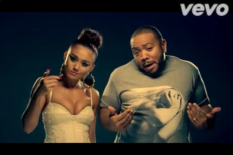 Agnez dan Timbaland ©VevoOfficial