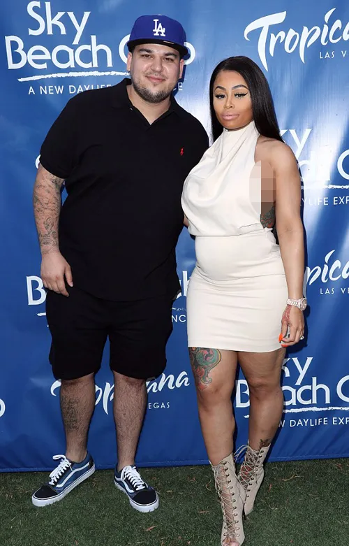 Rob dan Blac masih tunda pernikahan © dailymail.co.uk