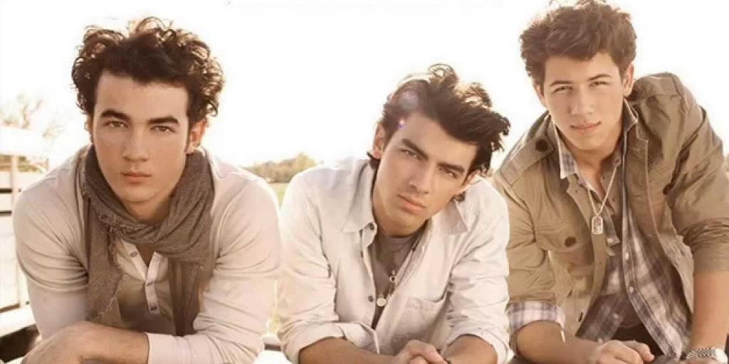 Jonas Brothers - Black Keys (Terjemahan)