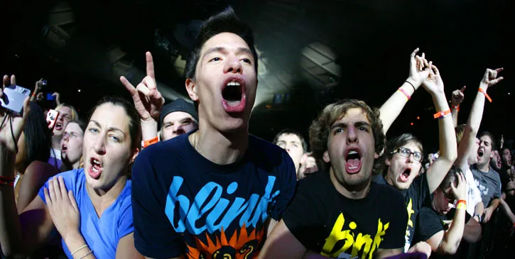 Namanya juga penggemar ... @mtv.com