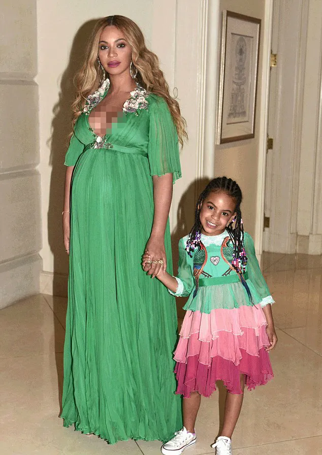 Blue Ivy dengan baju ratusan jutanya © beyonce.com