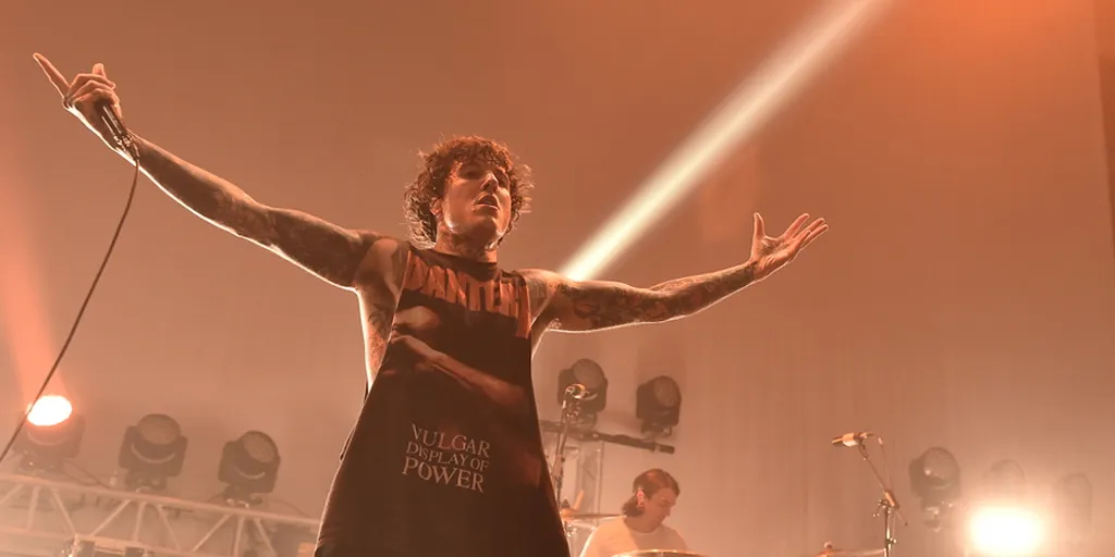 Bring Me The Horizon ft Dani Filth - Wonderful Life
