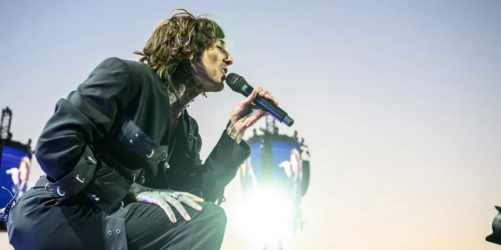 Bring Me The Horizon - Football Season Is Over