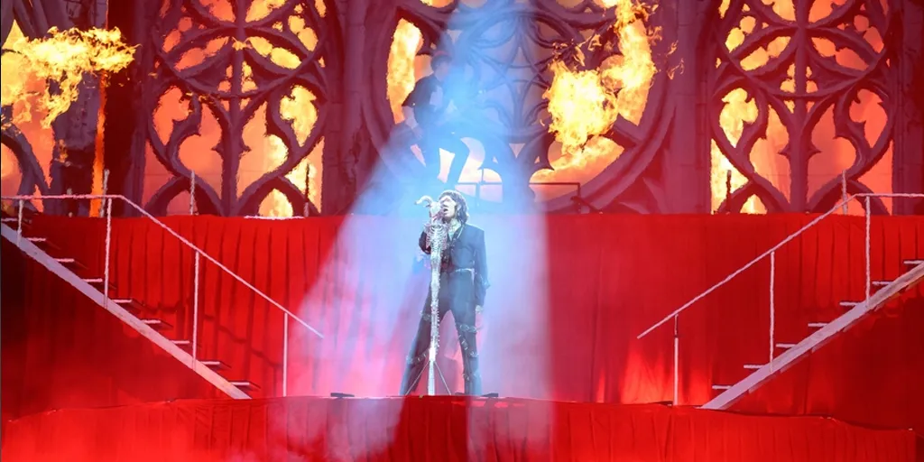 Bring Me The Horizon - Sleep With One Eye Open