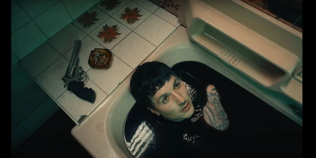 Bring Me The Horizon - Teardrops