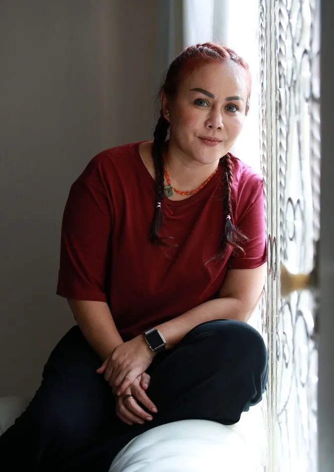 Hingga kini Mak Vera belum pernah secara gambblang mengiyakan kalau ia doyan berjudi © KapanLagi.com/Muhammad Akrom Sukarya
