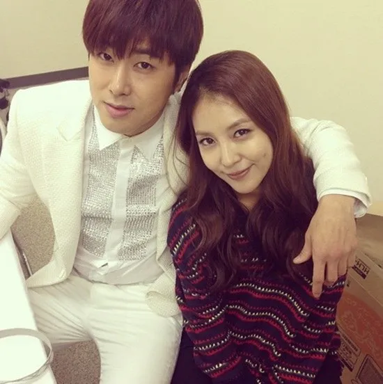 Yunho TVXQ dan BoA. Dekat sebagai teman, apakah mereka tidak saling cinta? ©Instagram BoA