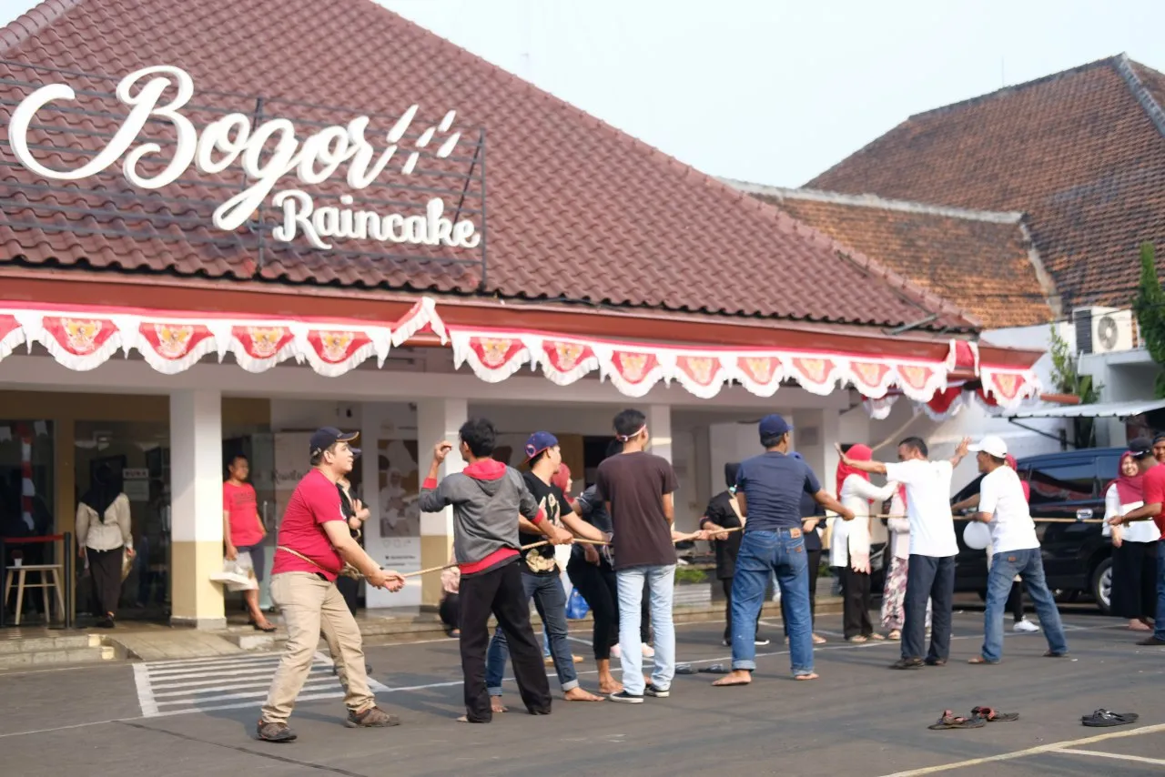 Suasana lomba di outlet Bogor Raincake © Dokumentasi Pribadi
